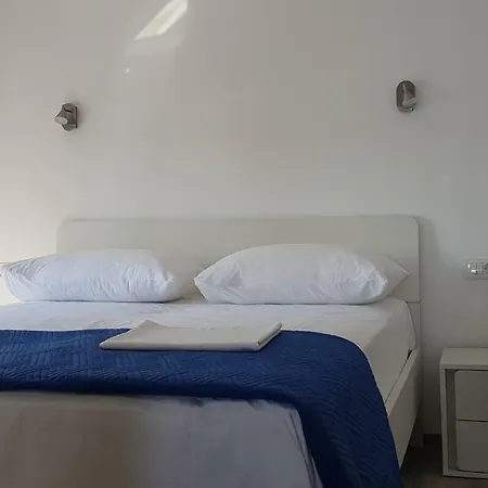 Apartments Bilobrk Trogir Exterior photo